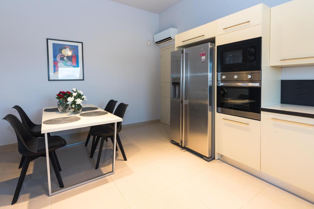 Mouzákion Villa Moonstone מראה חיצוני תמונה